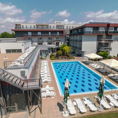 Wellness Hotel Katalin Gyenesdias Exterior photo