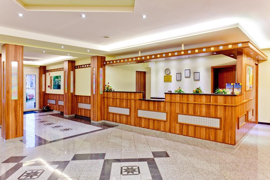 Wellness Hotel Katalin Gyenesdias Exterior photo