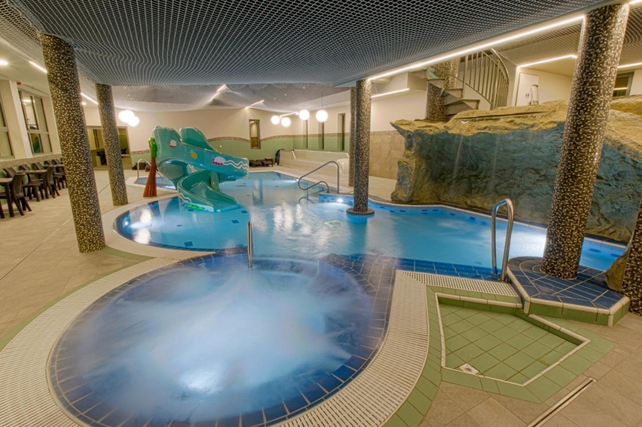 Wellness Hotel Katalin Gyenesdias Exterior photo